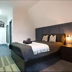 Modern Urban Escape In Moseley