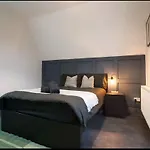 Modern Urban Escape In Moseley