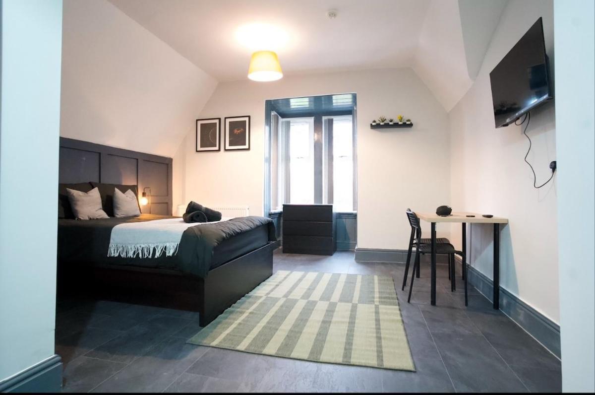 Apartment Modern Urban Escape In Moseley *